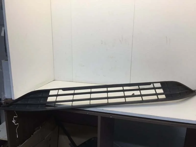 Решётка бампера Volkswagen Polo 2020-2022 6N5853677 6, передняя