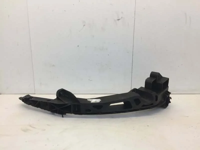 Кронштейн фары Audi Q3 2011-2018 8U0805607A 1, передний левый