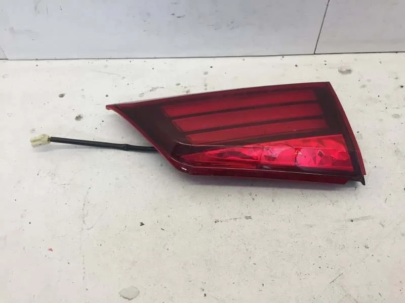 Фонарь Mitsubishi Outlander 2015-2020 8331A180 3, задний правый