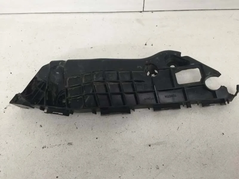 Кронштейн бампера Toyota Rav4 2015-2019 5253642070 CA40, передний левый