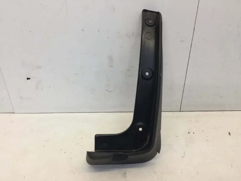 Брызговик Hyundai Santa Fe 2012-2018 868422W000 3, задний правый