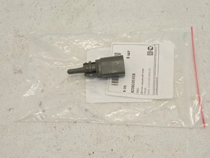 Датчик температуры Skoda Rapid 2019-2023 8Z0820535B 2