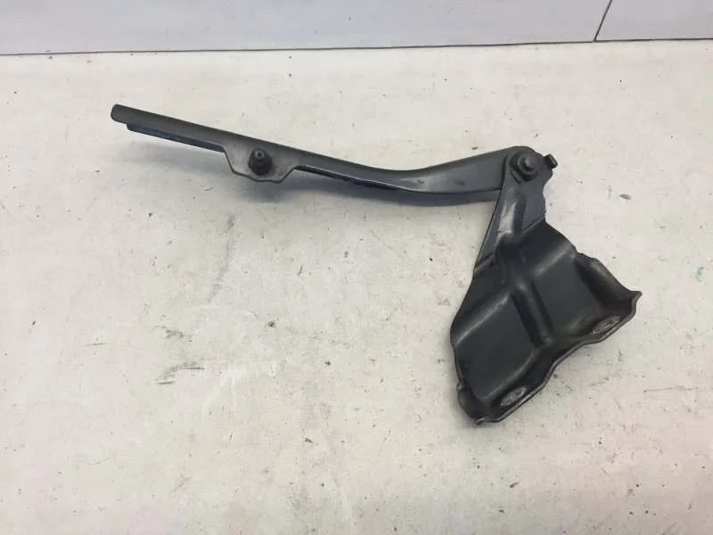 Петля капота Audi Q5 2008-2017 8R0823301A 8R, передняя левая