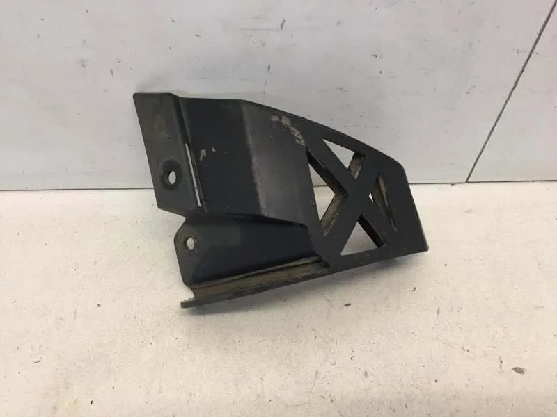 Кронштейн бампера Mercedes-Benz M-Klasse 2011-2015 A1668850624 W166, задний правый