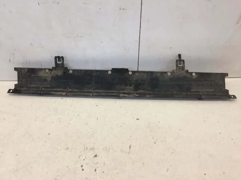 Дефлектор радиатора Bmw 5 Series 2016-2023 17118577638 G30/G31, передний