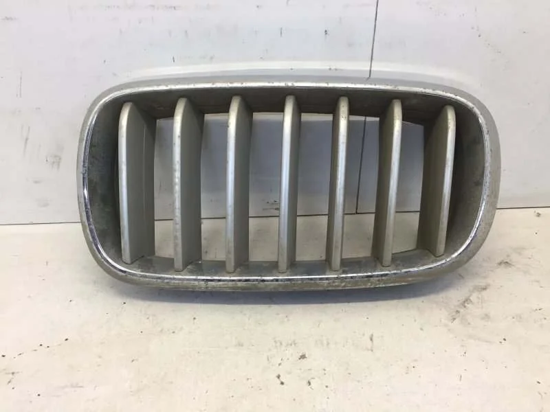 Решётка радиатора Bmw X5 2013-2018 51117303107 F15, передняя левая