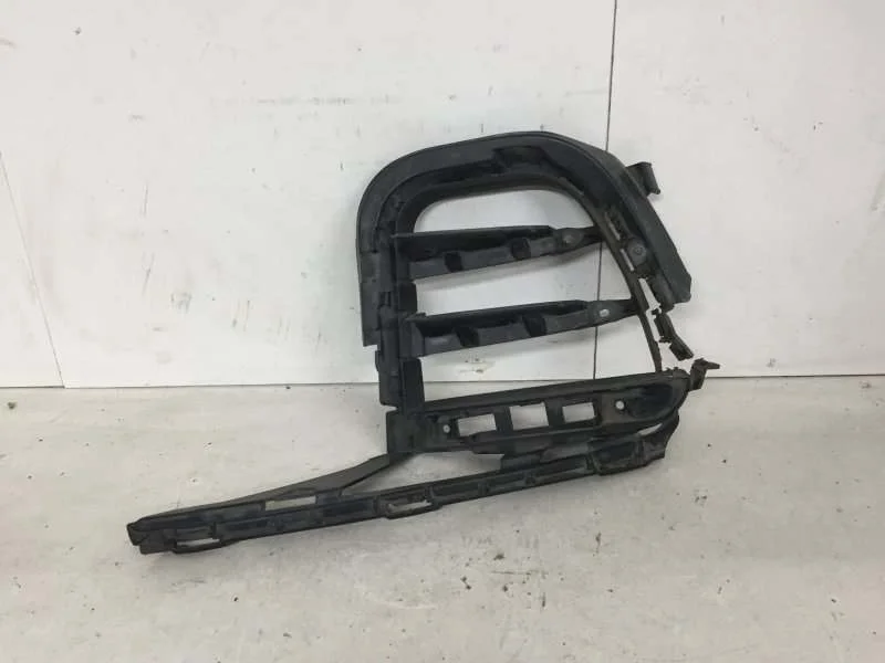 Решётка бампера Porsche Macan 2018-2021 95B807682 1, передняя правая