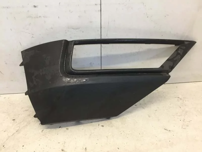 Накладка бампера Volkswagen Tiguan 2016-2023 5NA853212B 2, передняя правая