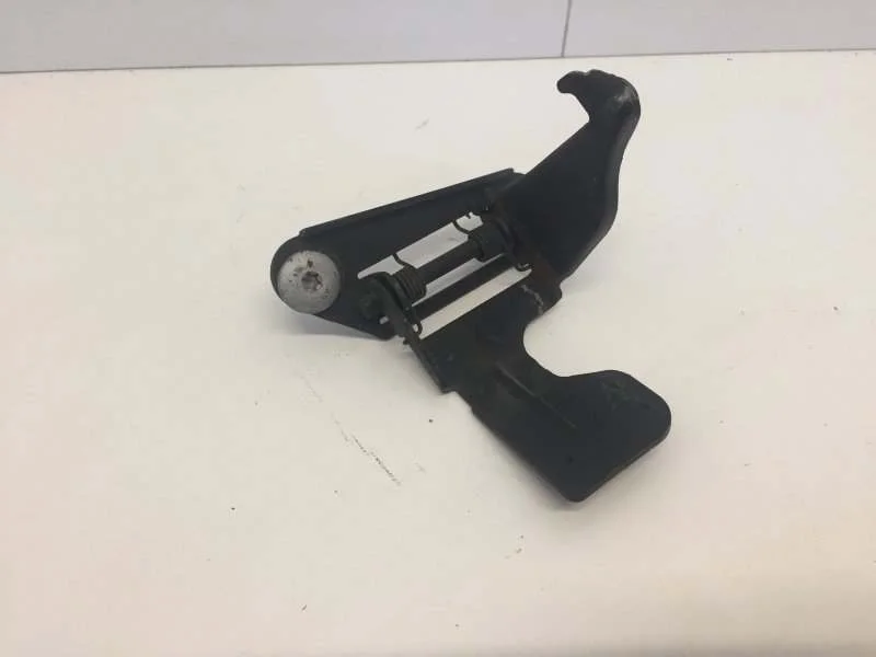 Крючок капота Land Rover Range Rover 2006-2012 FPD000023 3, передний