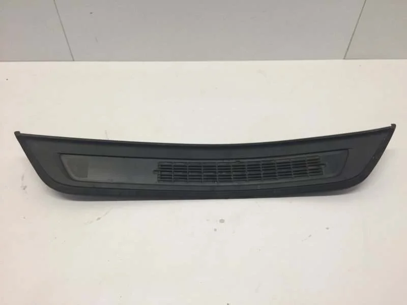 Накладка (кузов внутри) Bmw 5 Series 2016-2023 51477381330 G30/G31