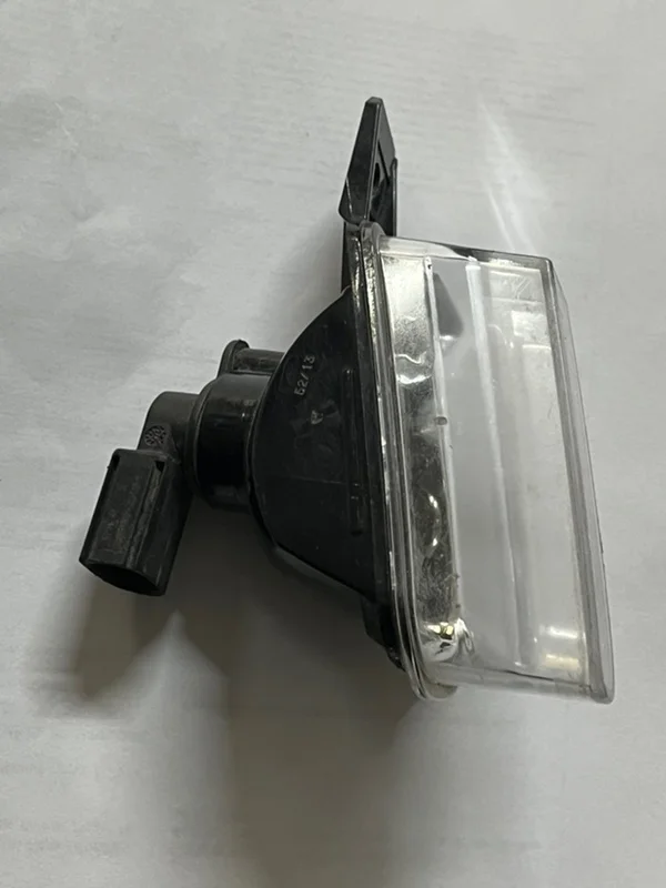 Подсветка номерного знака Volkswagen Tiguan 2006-2017 5N0941071A 1, задняя