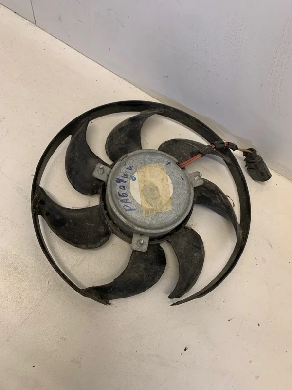 Мотор вентилятора Volkswagen Golf 2012-2020 1K0959455ET 7, передний