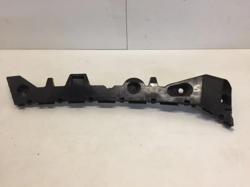 Кронштейн Mazda 6 2012-2024 GJR9502J1 GJ, задний левый