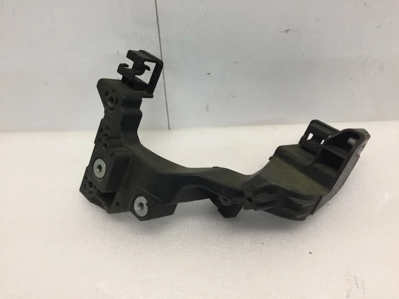 Кронштейн Kia Ceed 2012-2018 ET013E 2, передний левый