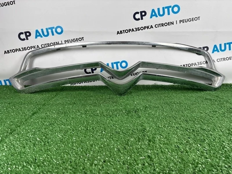 Молдинг решетки бампера Citroen C4 2014 SEDAN