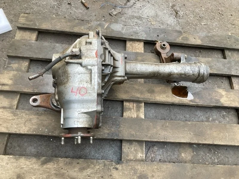 Редуктор переднего моста Toyota Land Cruiser 2010 4111060B80 URJ200 1VD-FTV 4.5