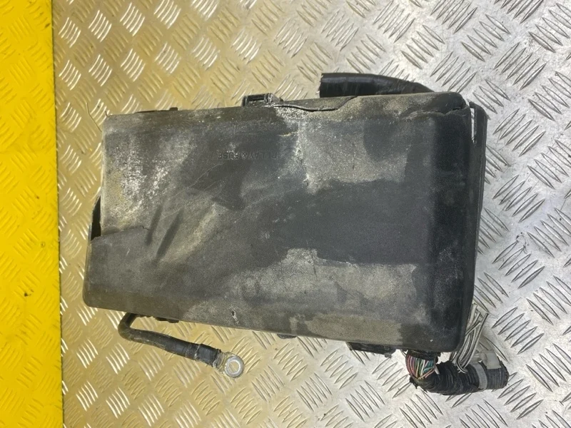 Блок предохранителей под капот Toyota Tundra Ii (2006-2022) 2020 827410C060 ПИКАП 5.7 I 3URFE