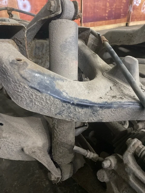 Амортизатор задний Nissan Pathfinder (R51M) 2004-2013 2008 56200EB31C ВНЕДОРОЖНИК 2.5 D YD25DDTI, левый