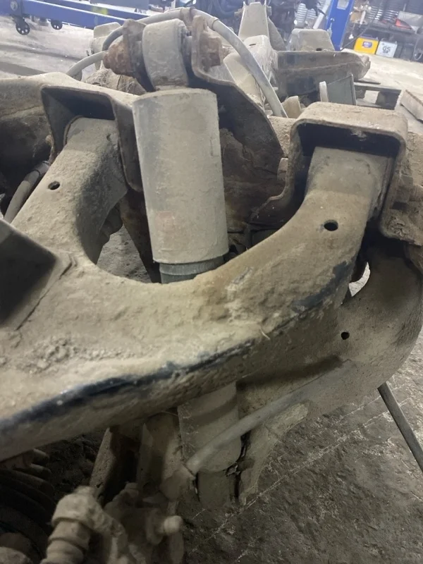 Амортизатор задний Nissan Pathfinder (R51M) 2004-2013 2008 56200EB31C ВНЕДОРОЖНИК 2.5 D YD25DDTI, правый