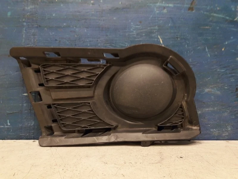 Решетка, заглушка в бампер Volkswagen Tiguan Nf 2007-2011 5N08536669B9, передний правый