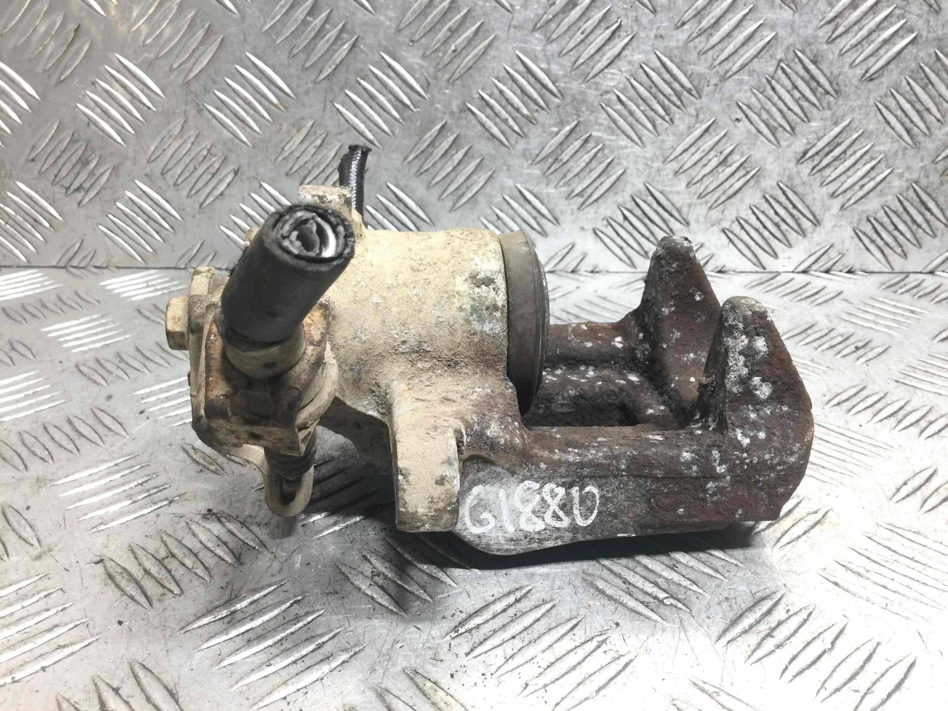 Суппорт задний левый Volkswagen Golf 4 поколение (1997-2004) дизель 1.9 TDI Механика Х/б