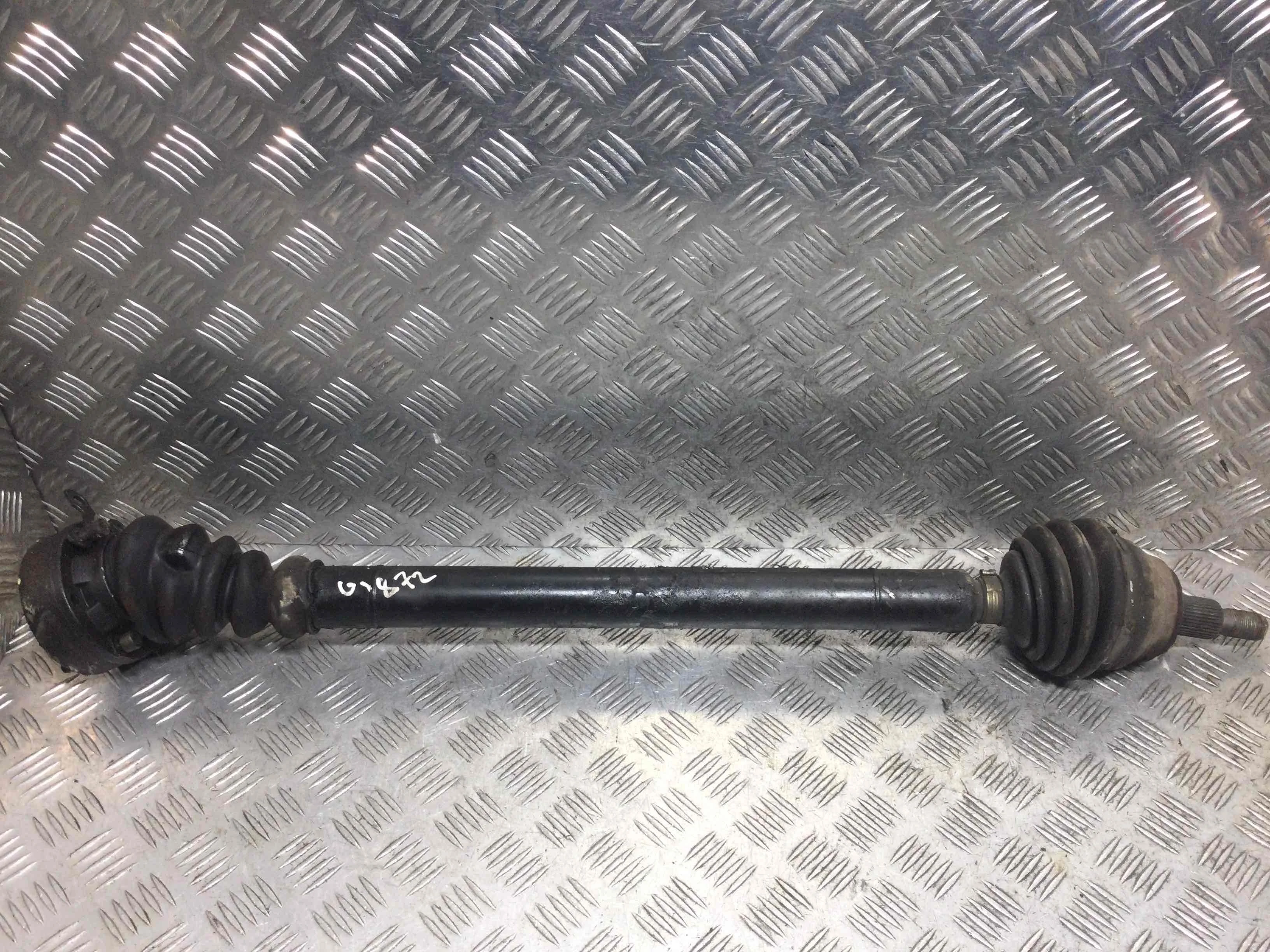 Полуось передняя правая (приводной вал, ШРУС) Audi A3 8L (1996-2000) бензин 1.8 i Механика Х/б