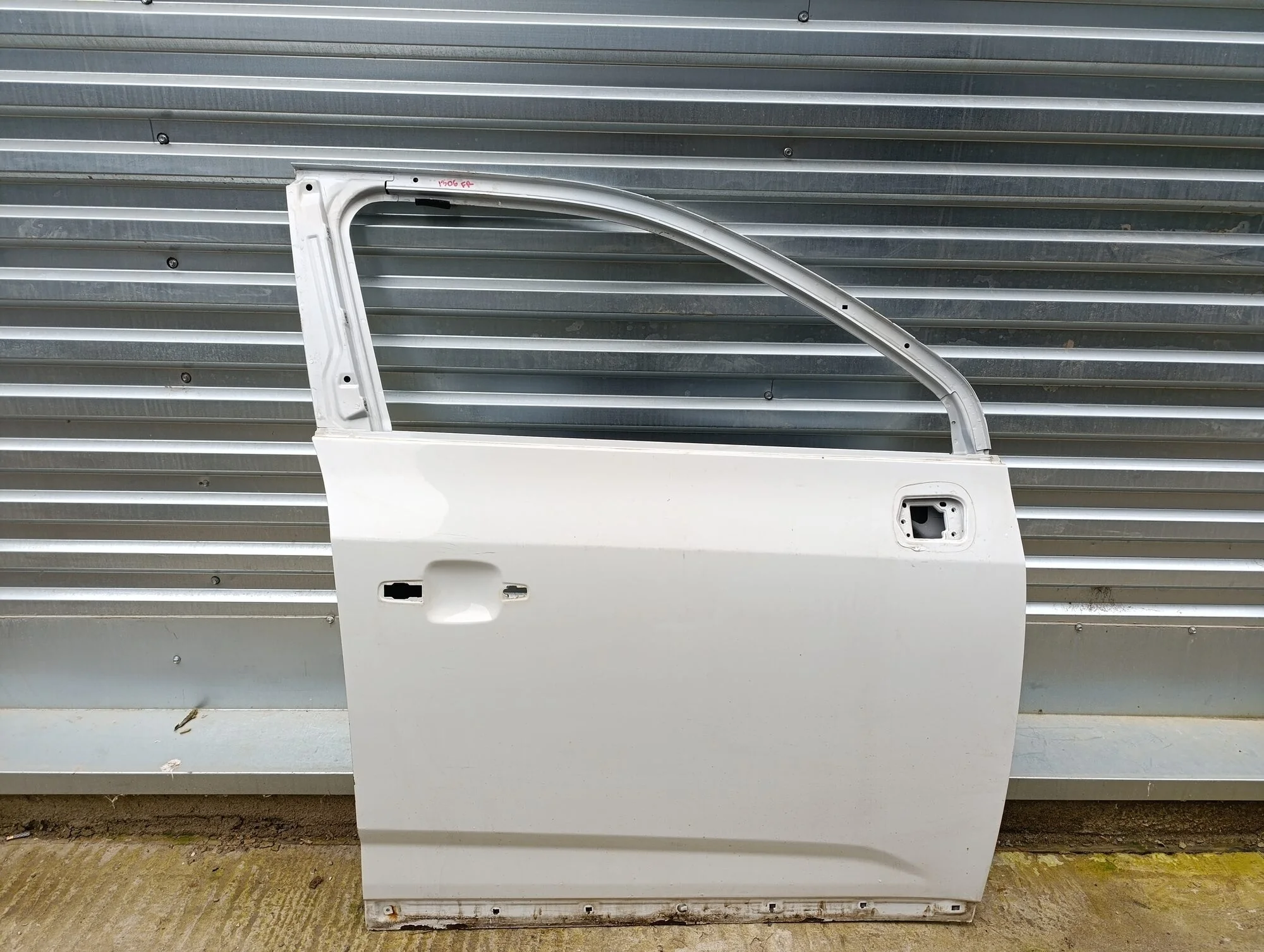 Дверь передняя правая Orlando 2011-2015