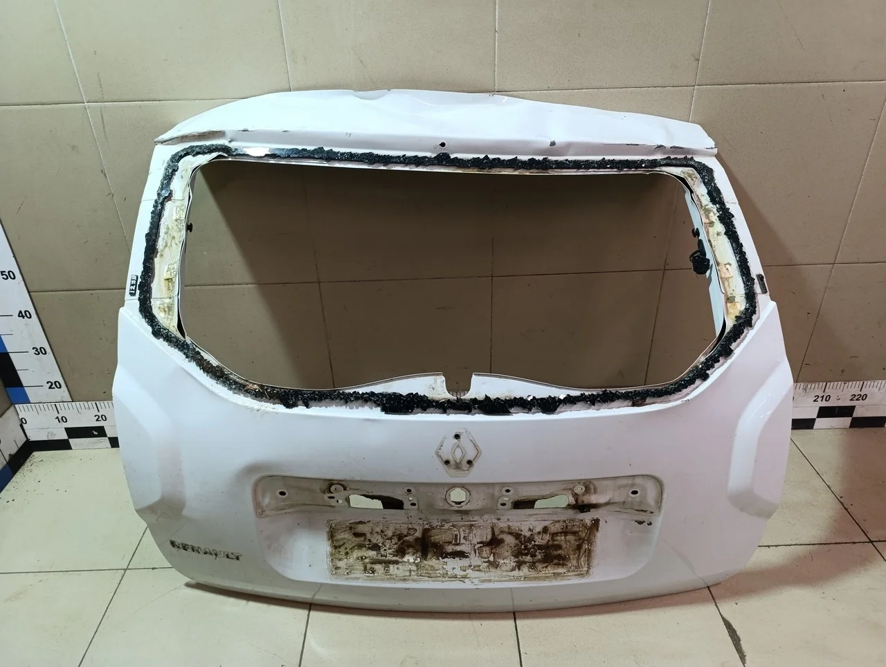 Дверь багажника Duster 2012>