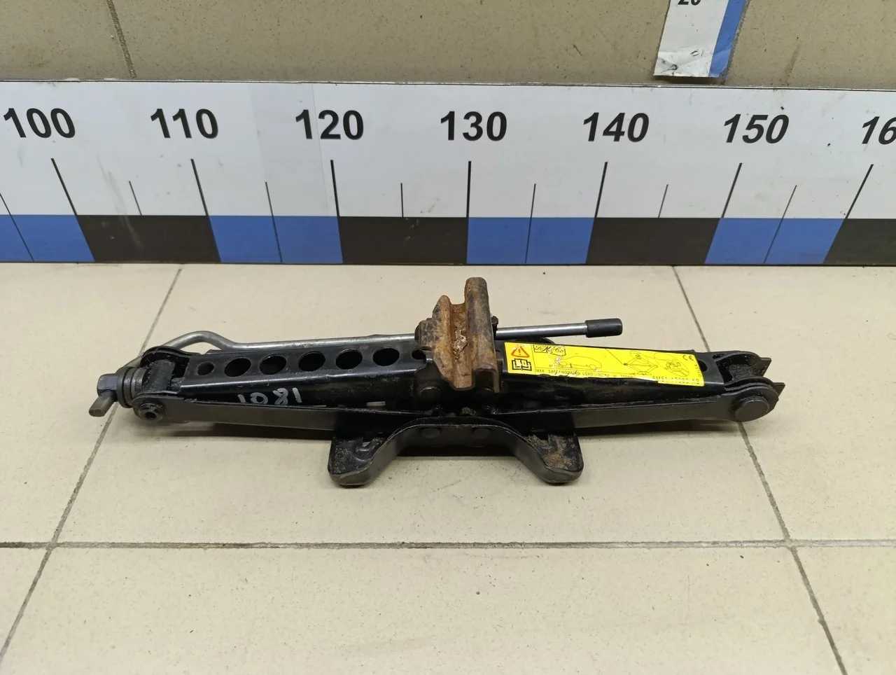 Домкрат Focus II 2005-2008