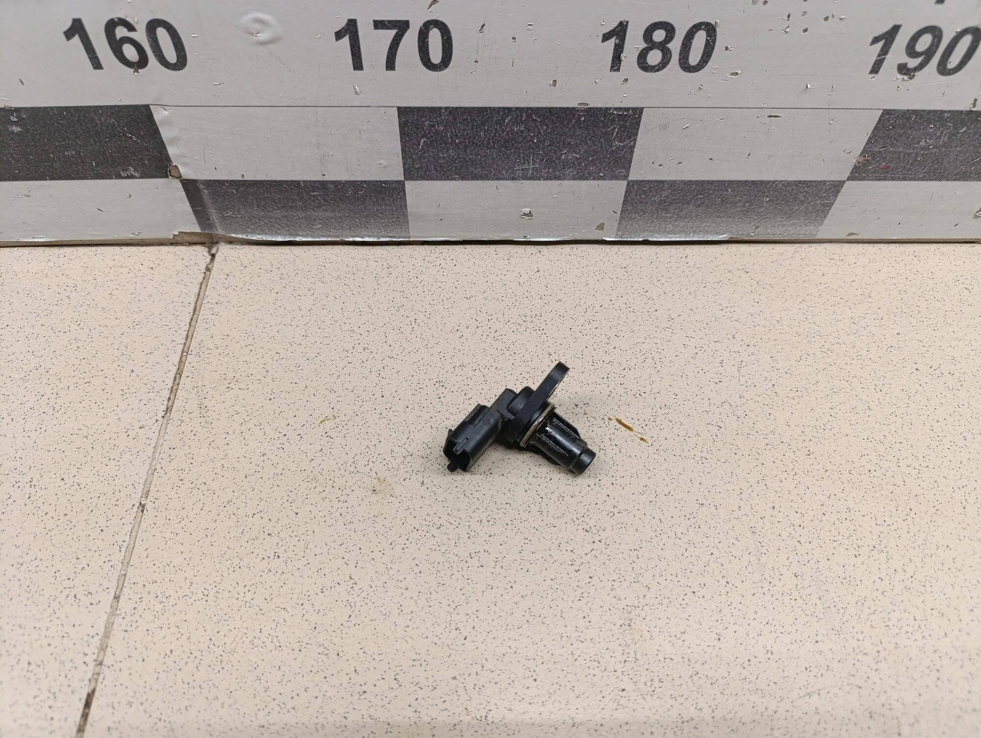 Датчик положения распредвала Solaris 2010-2017