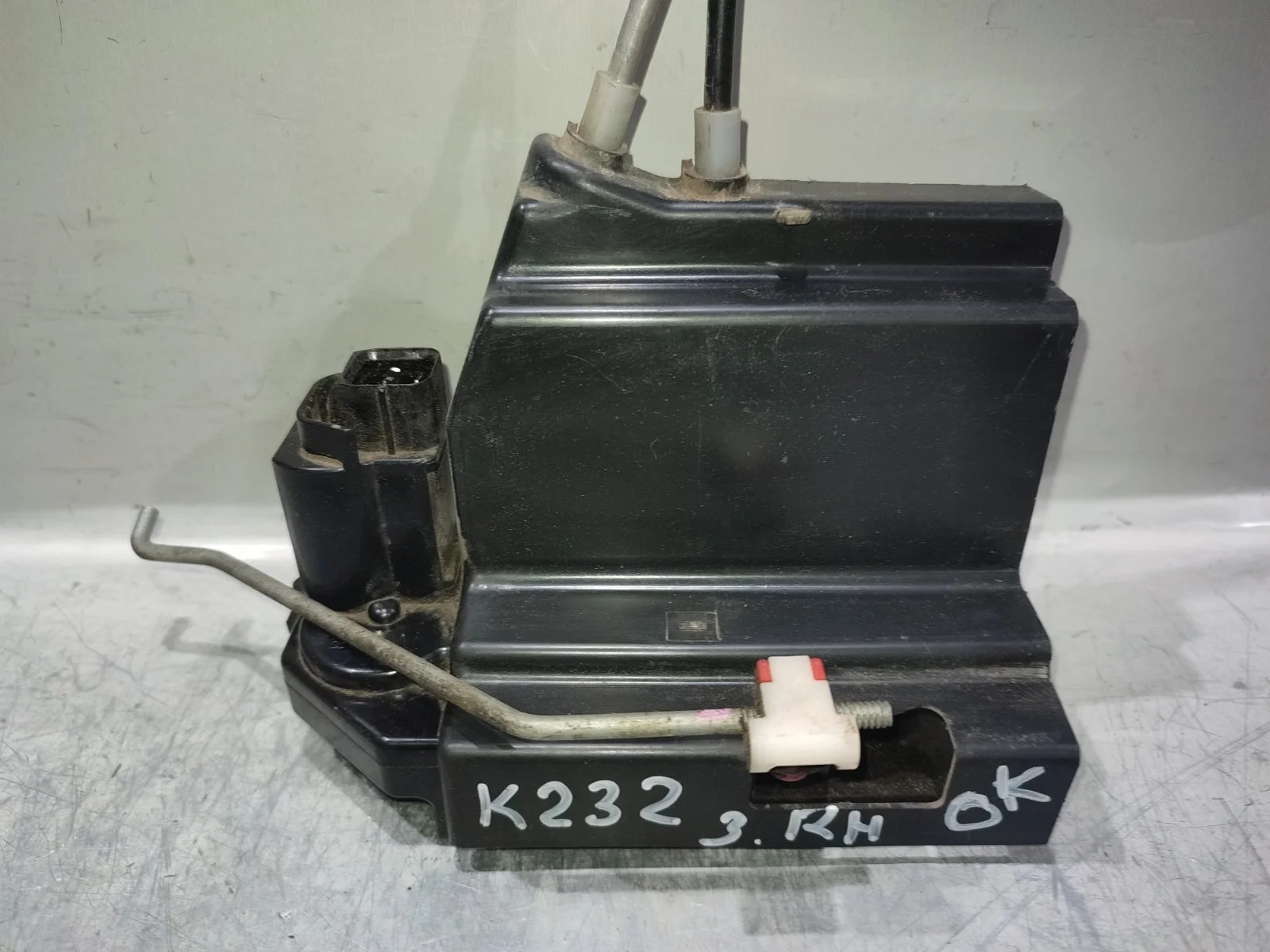 Замок двери SsangYong Kyron 2008 D130