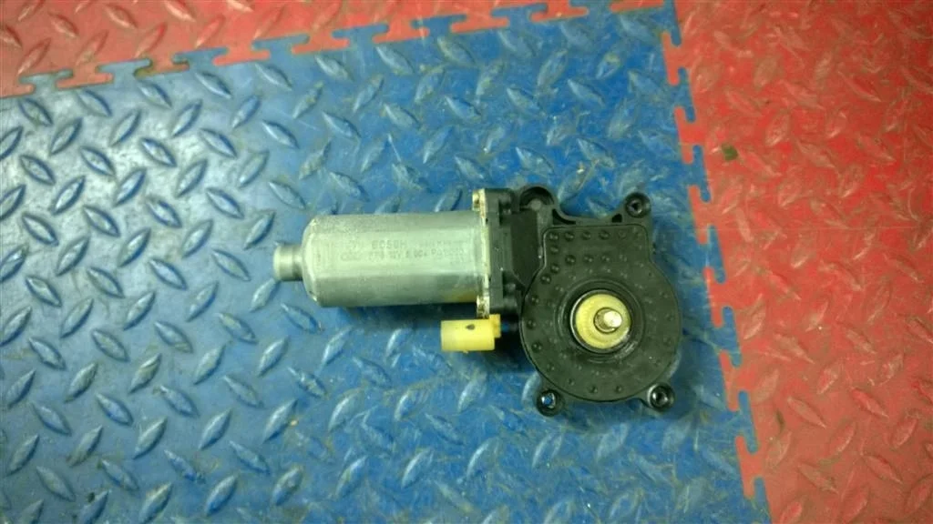 моторчик стеклоподъемника BMW X5 E53  M54B30 231 лс 3.0i