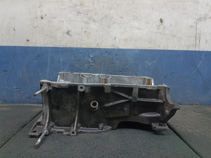 Полуподдон Toyota Corolla 2010 1142037010 E150 1.6 1ZR