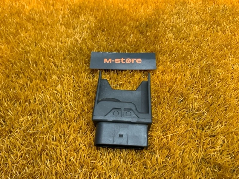 Блок управления топливным насосом Audi A3 2014 5Q0906093 8V CXS