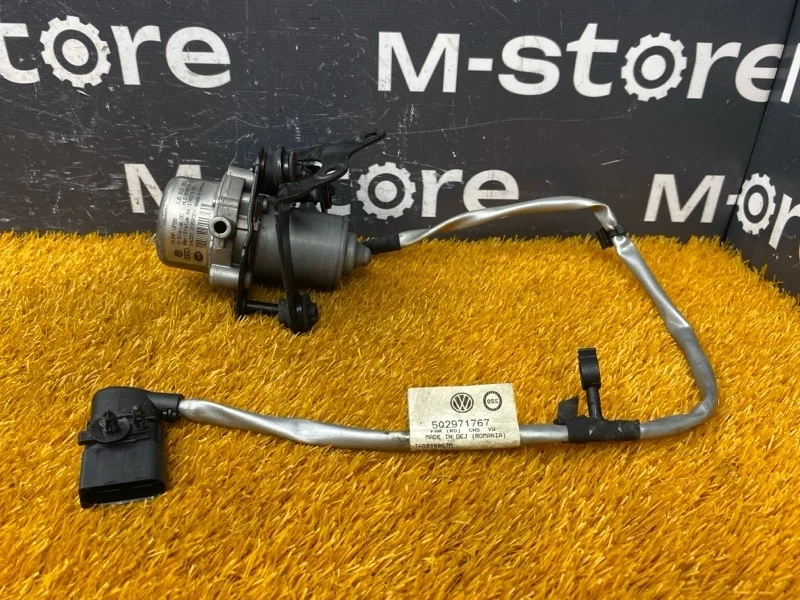 Насос вакуумный Audi A3 2014 1J0612181D 8V CXS