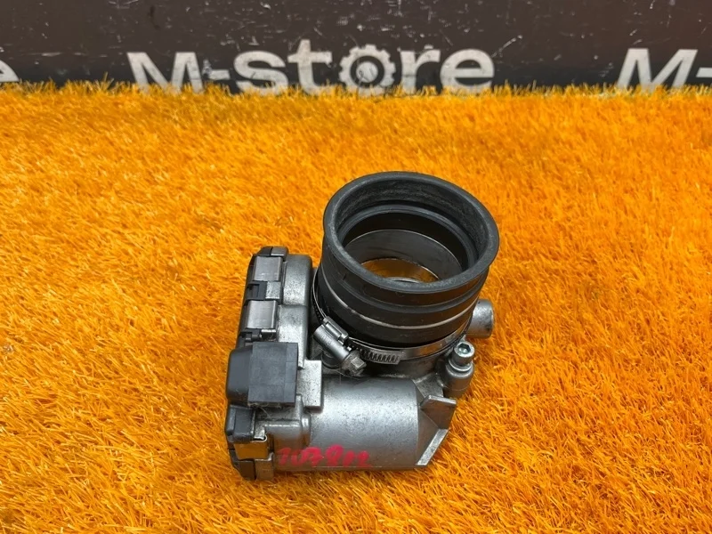 Дроссельная заслонка Mercedes-Benz C-Class 2001 A1110980109 W203 111.955