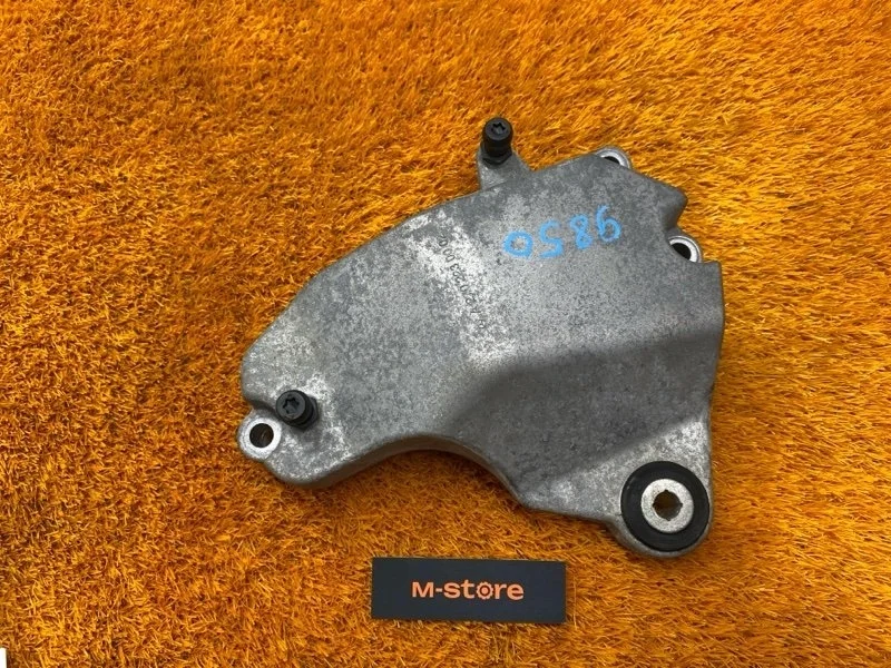 Кронштейн подушки двигателя Mercedes-Benz Gla-Class 2014 A2702230002 X156 270.920, правый