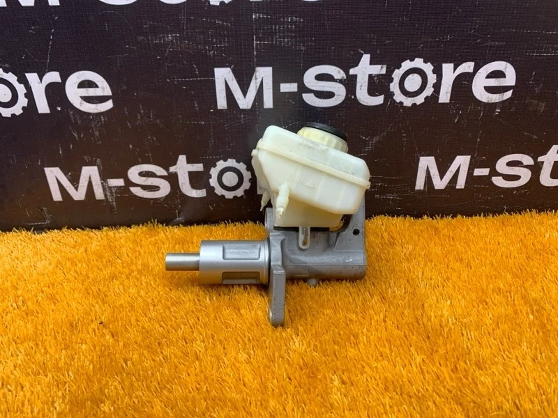 Главный тормозной цилиндр Audi A5 2010 8K0611021A 8T CDN