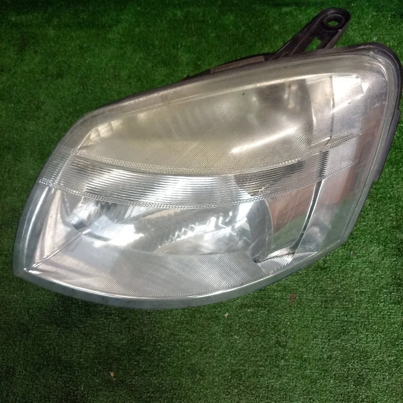 Фара левая Peugeot Partner