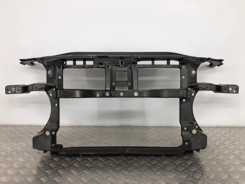 Передняя панель Volkswagen Passat B6