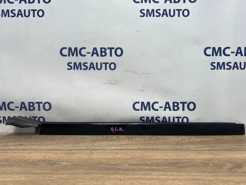 Молдинг лобового стекла Mercedes-Benz Glk 2011 A2046904362 X204 272.948, левый