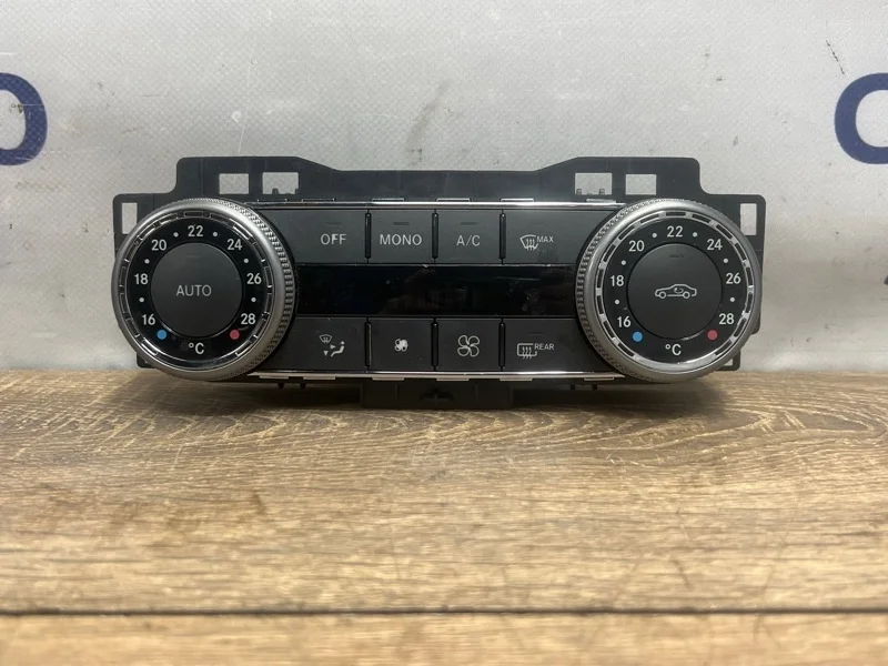 Блок управления климатом Mercedes-Benz Glk 2011 A2049000707 X204 272.948
