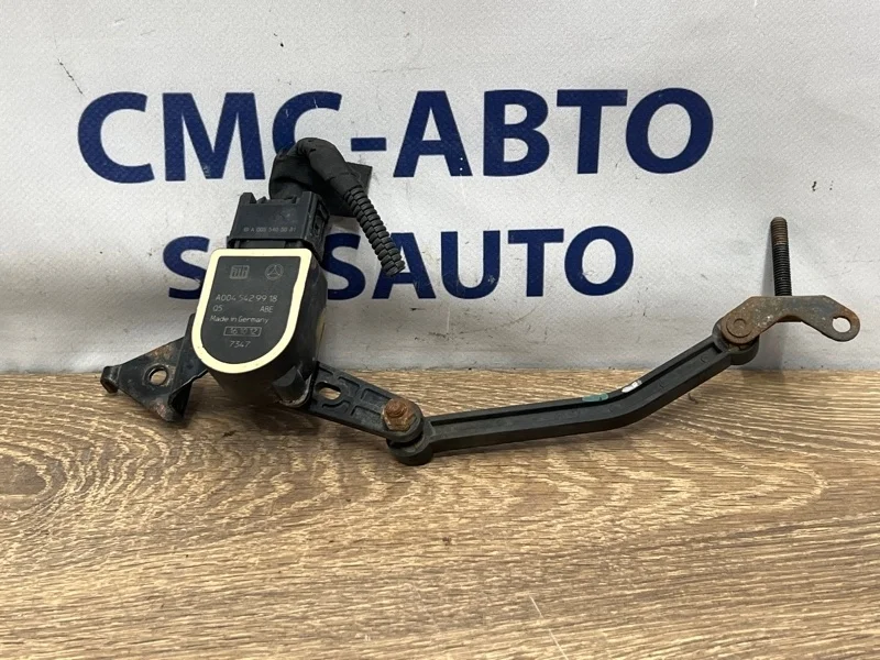 Датчик уровня подвески Mercedes-Benz Ml 2012 A0045429918 W166 642.826