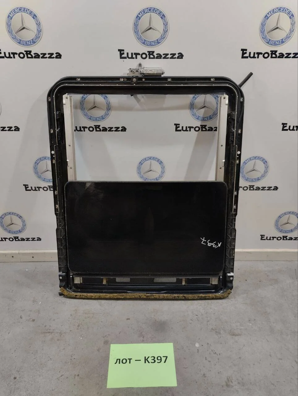 Люк Mercedes W210