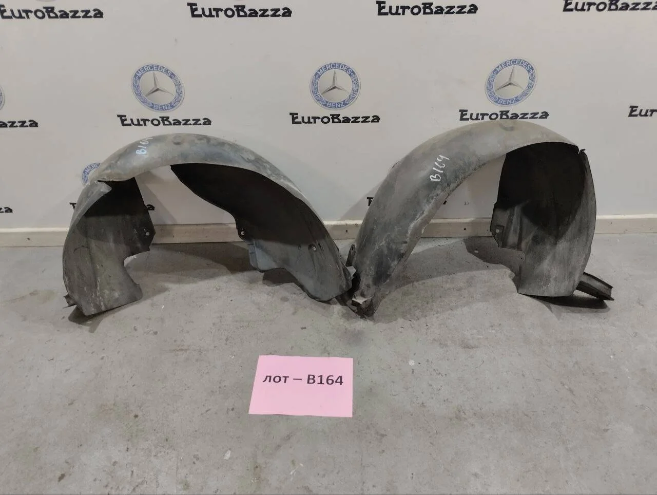 Подкрылок задний Mercedes W220