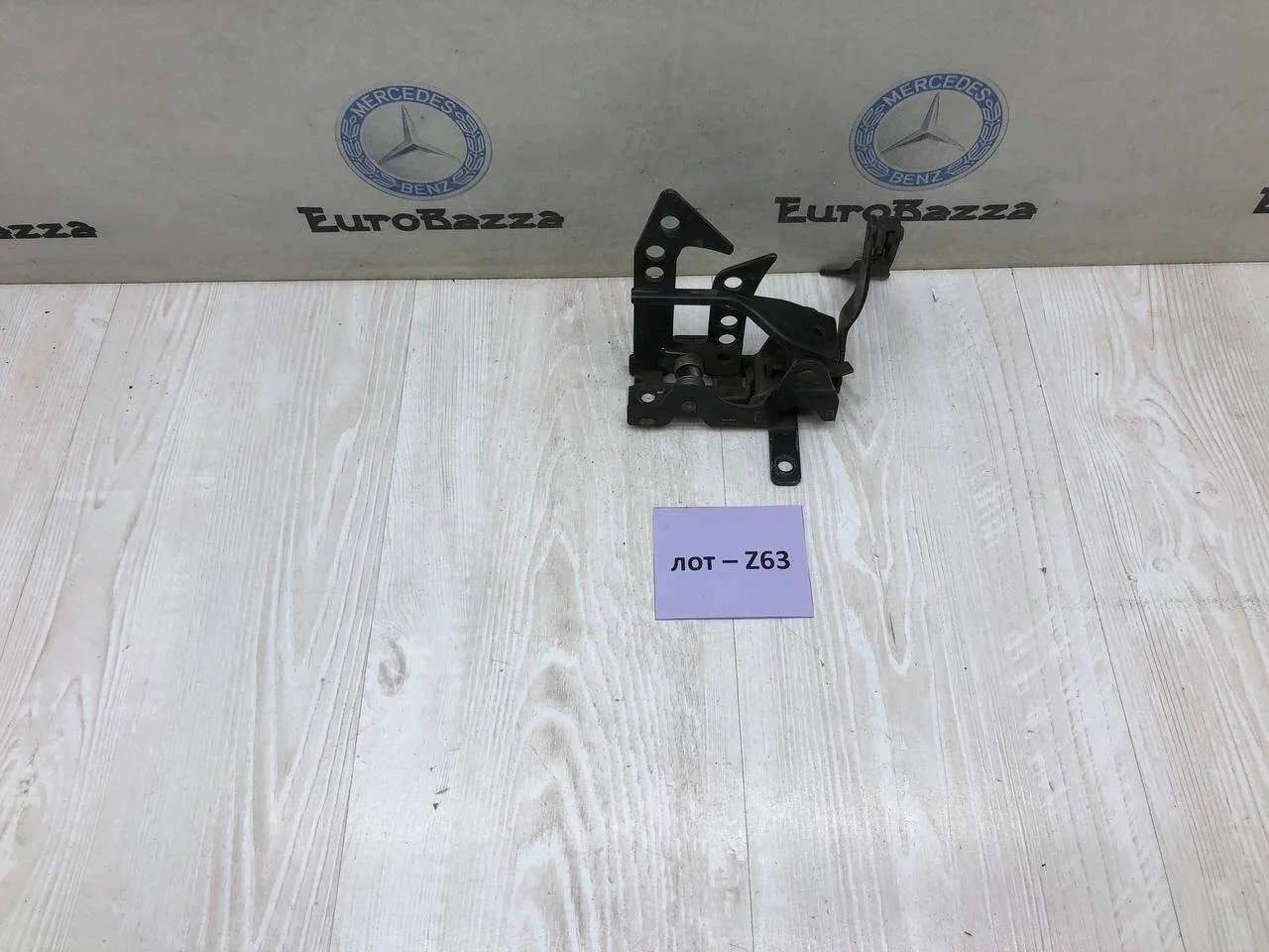 Замок капота Mercedes W221