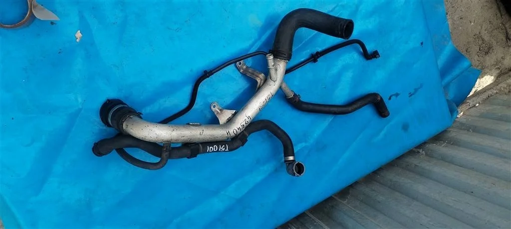 Патрубок системы охлаждения Land Rover Range Rove