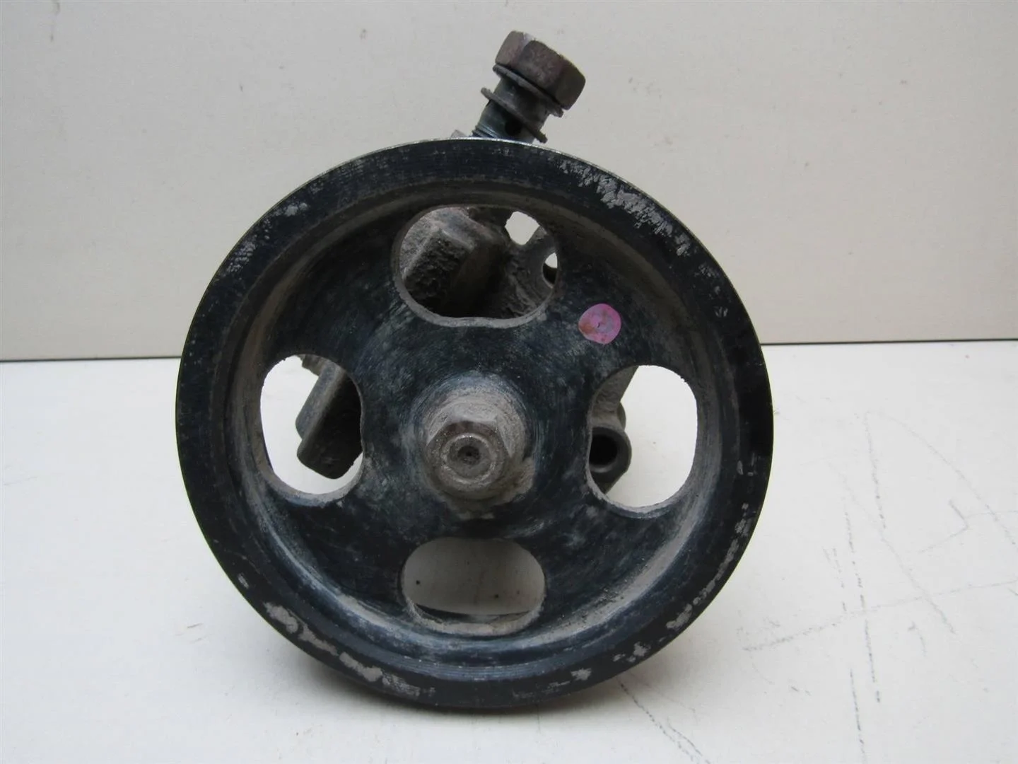Насос гидроусилителя Toyota Land Cruiser (100) 1998-2007  [4432060310]  4.7 32V 2UZFE в Вологде