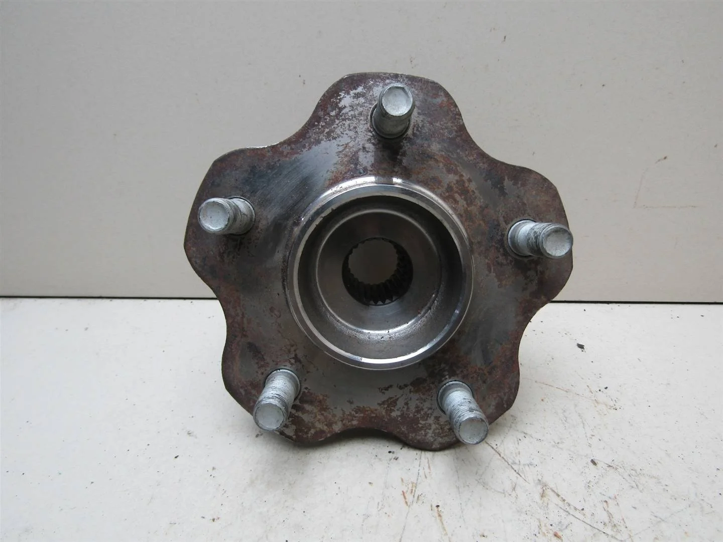 Ступица задняя Nissan X-Trail (T32) 2014-2023  [432024BA0B]  2.5 16v QR25DE  в Вологде