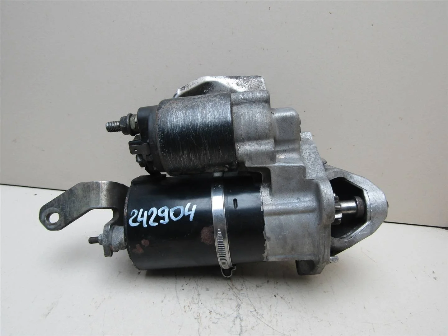 Стартер VW Passat (B5+) 2000-2005  [06B911023]  в Вологде